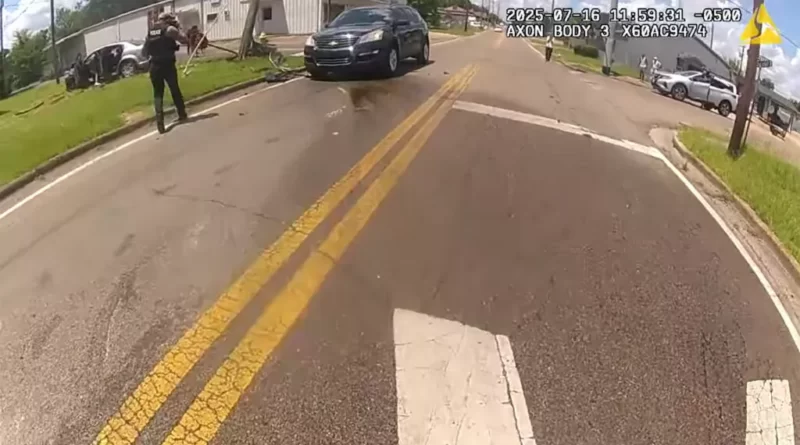 Columbus Police Officer Resigns After Crash Investigation Finds Him at Fault