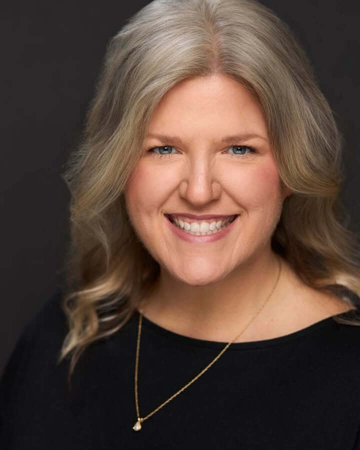 ⭐️MEET THE CREW of ALMOST, MAINE: Laura Orsborn (Assistant Director) is launching her behind-the-sce