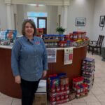 Local Food Drive Delivers Peanut Butter to Mayor’s Office Our director Leigh Anne Newton made a special delivery to the mayor’s office today!
