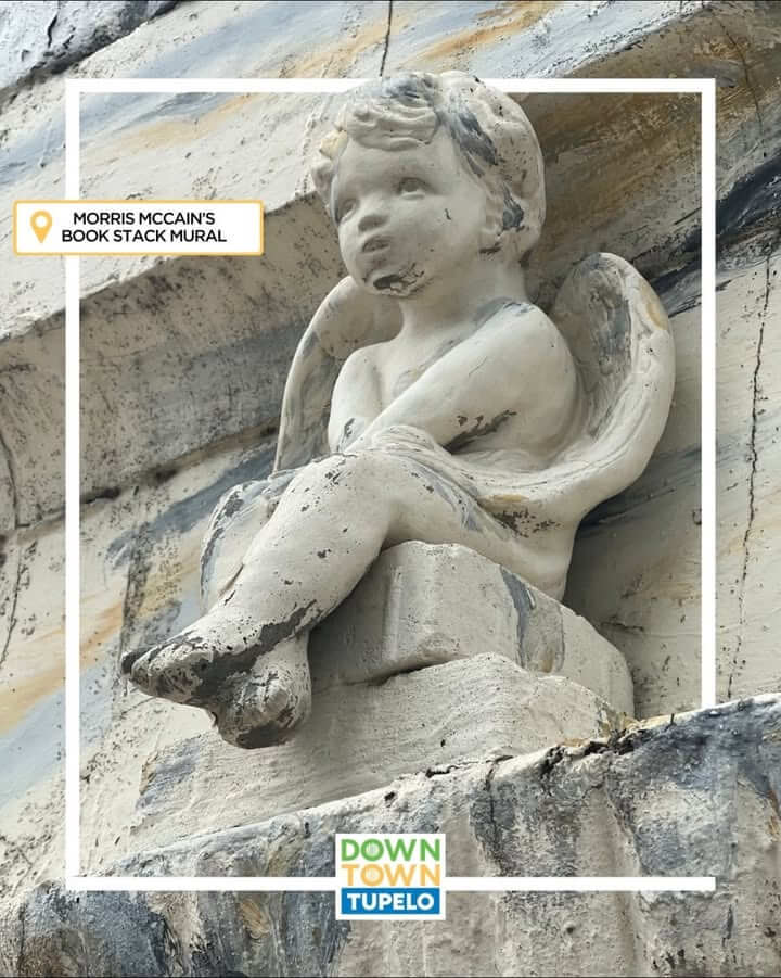 Downtown in the Details: 👼📚